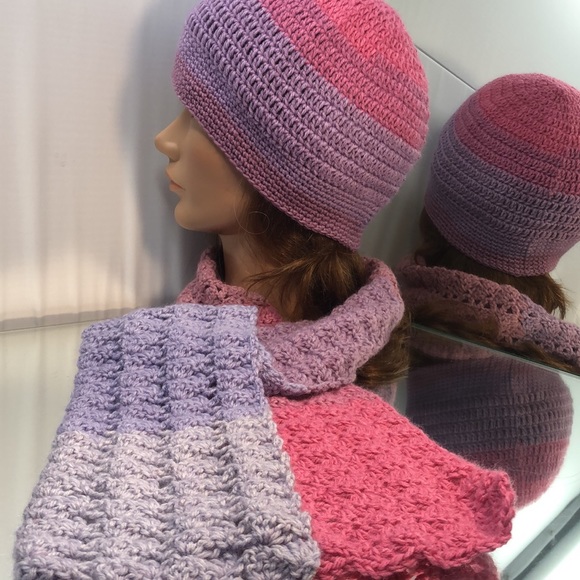 Beanie and scarf set hand crochet new item very soft yarn - Picture 5 of 10
